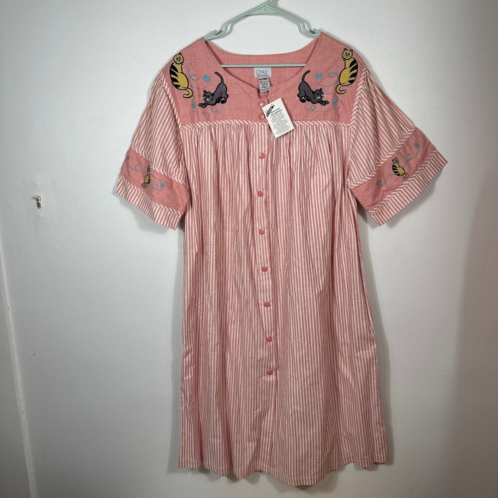 Only Necessities Nightgown Womens 1X Pink Like New Cat Embroidered Striped Snap